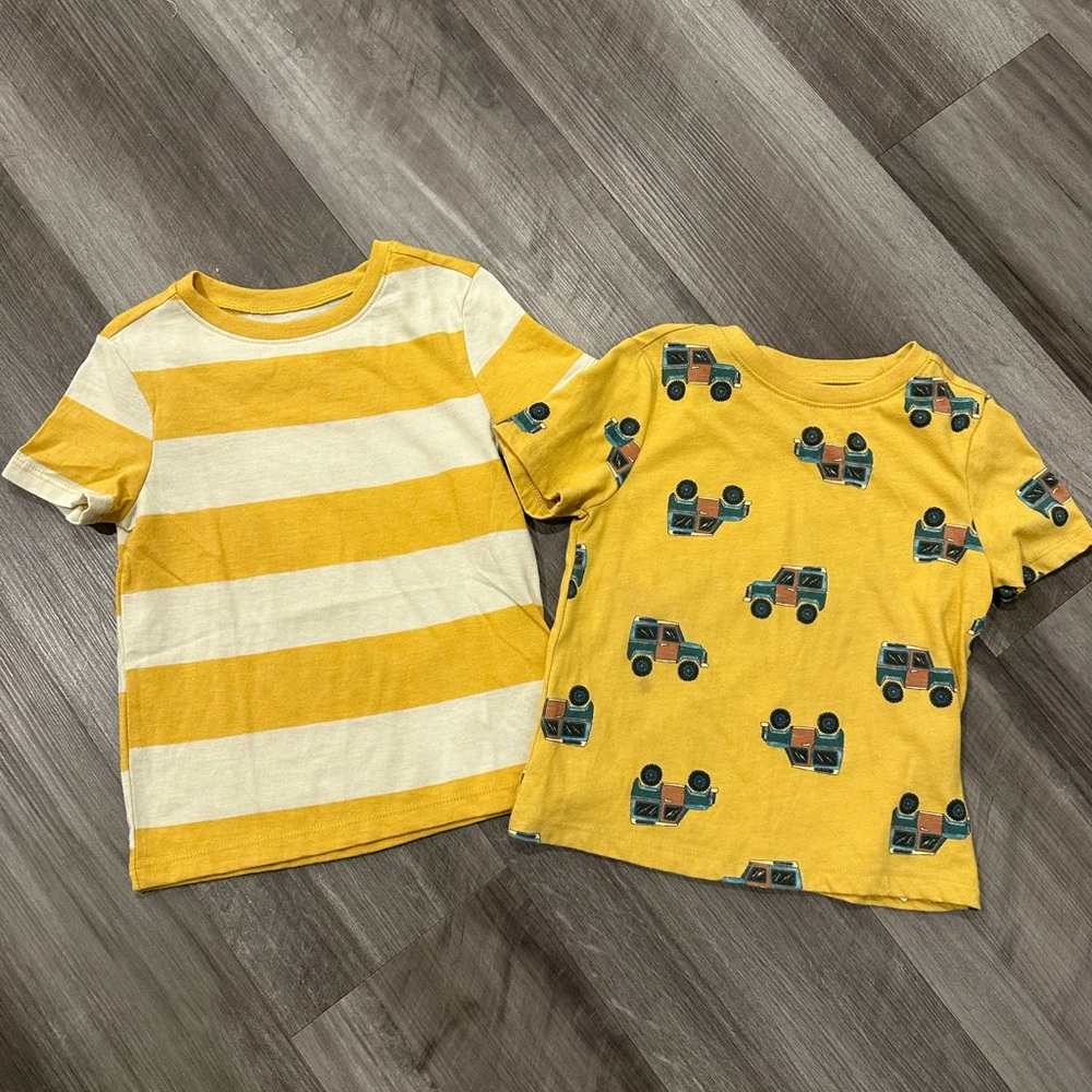 Set of Two Boys TShirts Old Navy jeeps and stripes